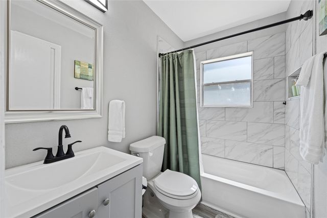 1900 N 6th Street, Waco, TX 76708