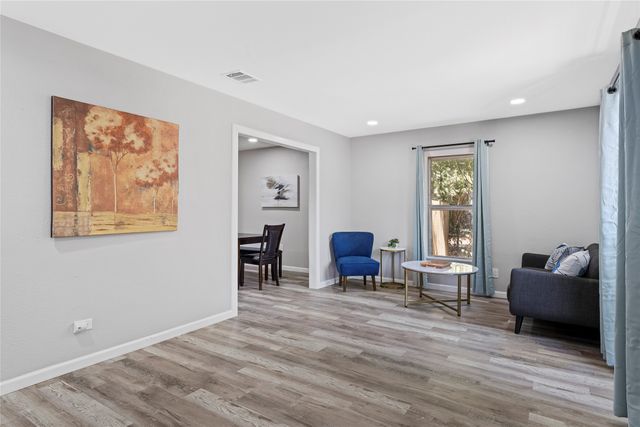 1900 N 6th Street, Waco, TX 76708