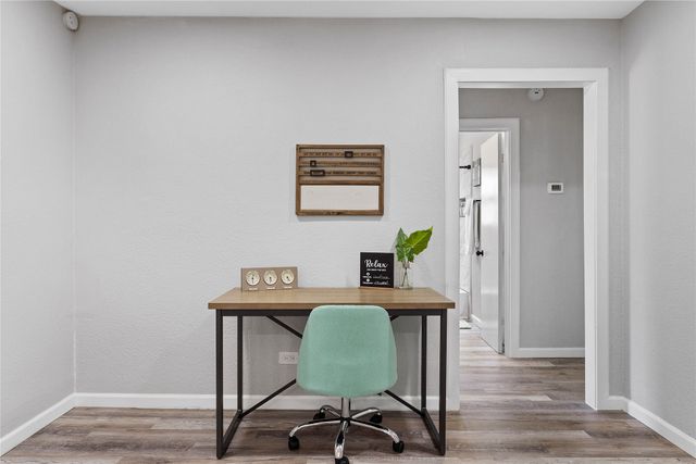 1900 N 6th Street, Waco, TX 76708