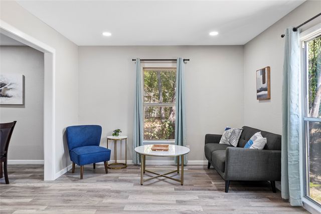 1900 N 6th Street, Waco, TX 76708