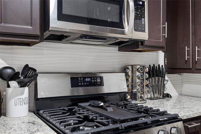 1900 N 6th Street, Waco, TX 76708