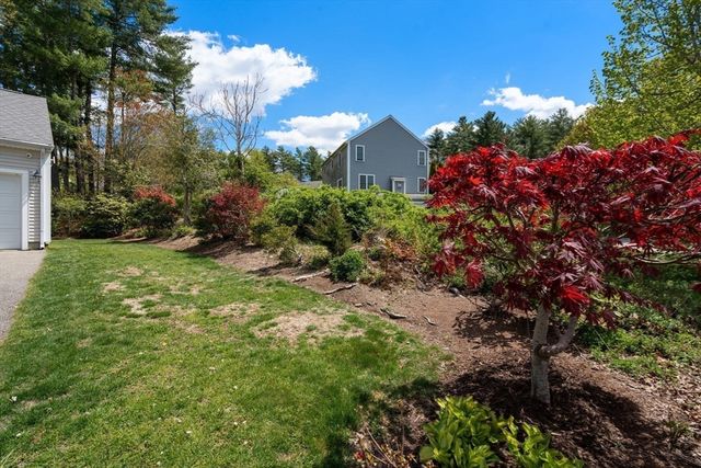 45 Cinnamon Ridge Cir, Middleboro, MA 02346