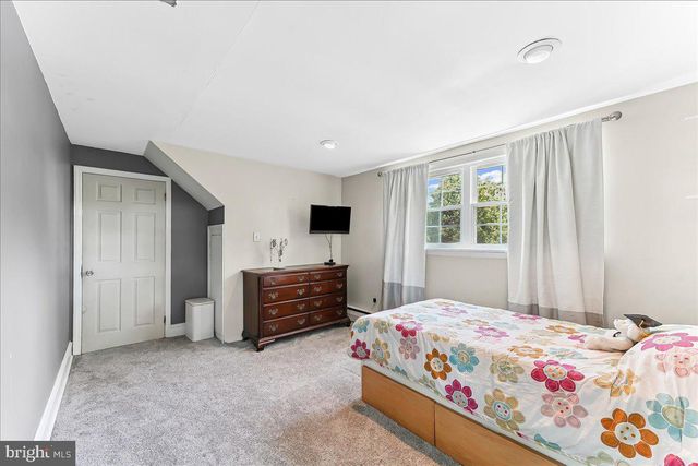 250 GLEN MILLS RD, Glen Mills, PA 19342