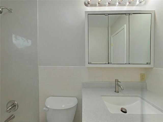 5304 Frederick Boulevard, St Joseph, MO 64506