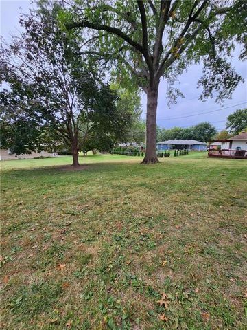 5304 Frederick Boulevard, St Joseph, MO 64506