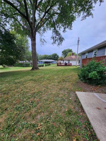 5304 Frederick Boulevard, St Joseph, MO 64506