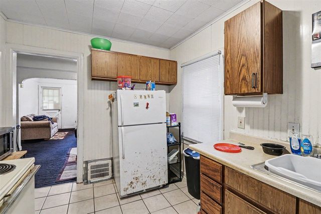 28438 Glenwood Street, Inkster, MI 48141