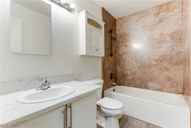 510 Elm Drive 105, Las Vegas, NV 89169