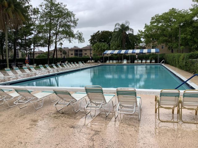 7730 NW 50th Street Unit 510, Lauderhill, FL 33351