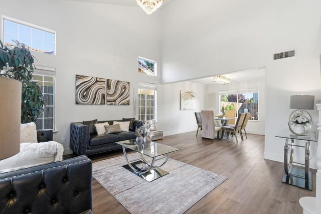 1839 E Cole, Fresno, CA 93720