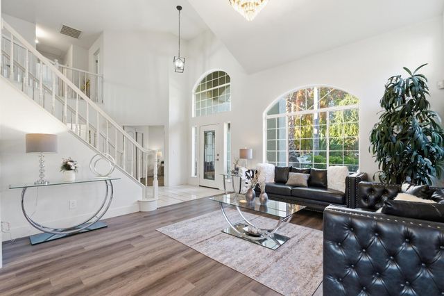 1839 E Cole, Fresno, CA 93720