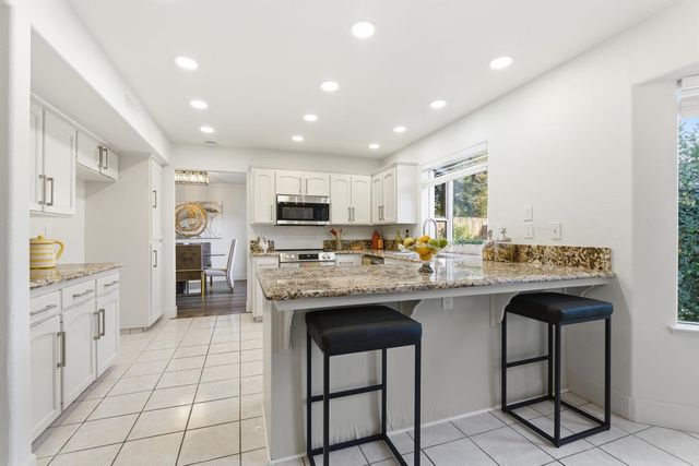 1839 E Cole, Fresno, CA 93720