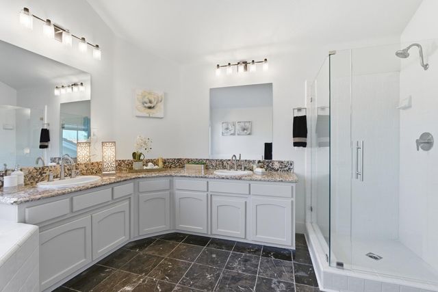 1839 E Cole, Fresno, CA 93720