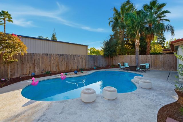 1839 E Cole, Fresno, CA 93720
