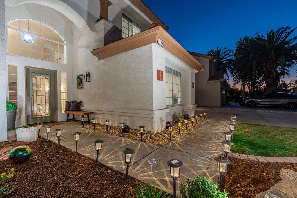 Image 6 of property listing at 1839 E Cole, Fresno, CA 93720