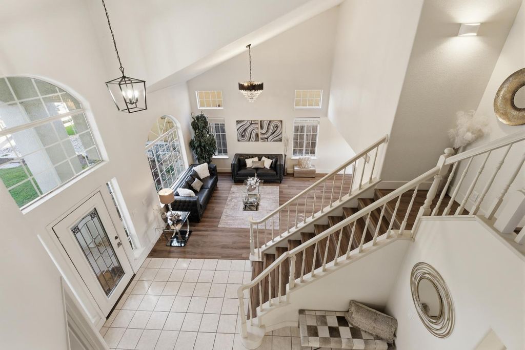 Image 9 of property listing at 1839 E Cole, Fresno, CA 93720