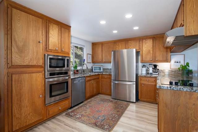 500 Beaumont Drive, Vista, CA 92084