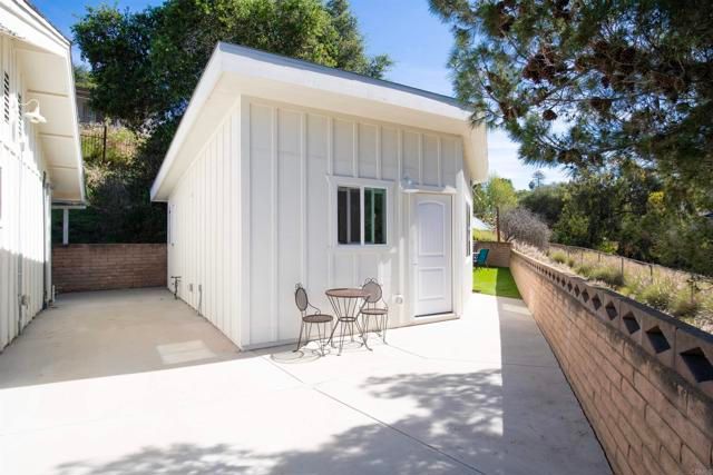 500 Beaumont Drive, Vista, CA 92084