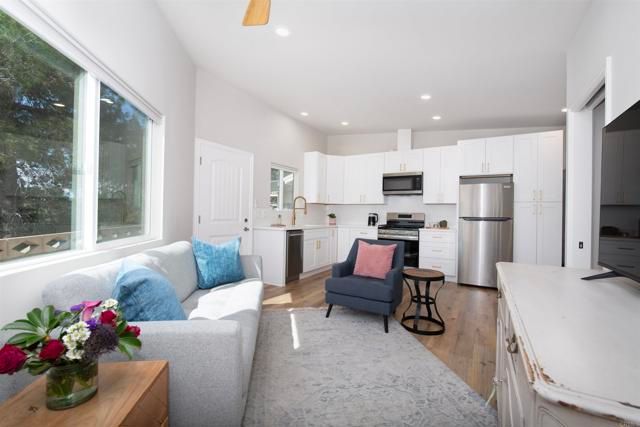 500 Beaumont Drive, Vista, CA 92084