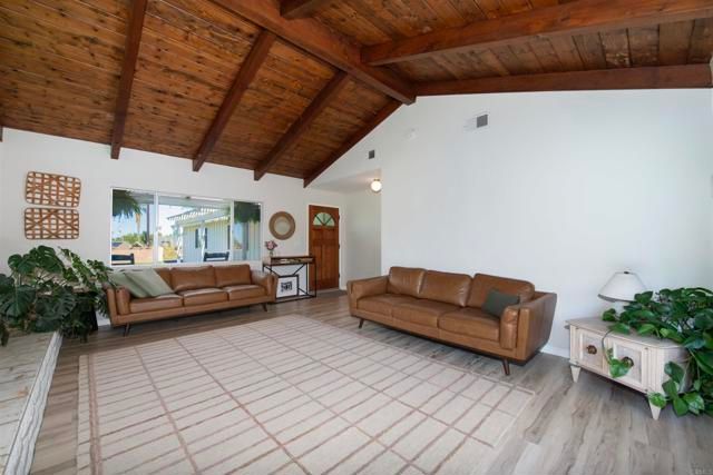 500 Beaumont Drive, Vista, CA 92084