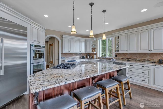 21256 39th Street Ct E, Lake Tapps, WA 98391