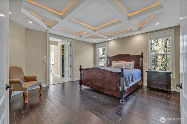 21256 39th Street Ct E, Lake Tapps, WA 98391