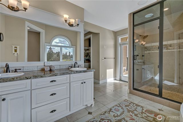 21256 39th Street Ct E, Lake Tapps, WA 98391