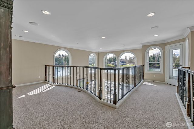 21256 39th Street Ct E, Lake Tapps, WA 98391