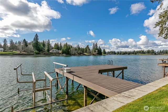 21256 39th Street Ct E, Lake Tapps, WA 98391