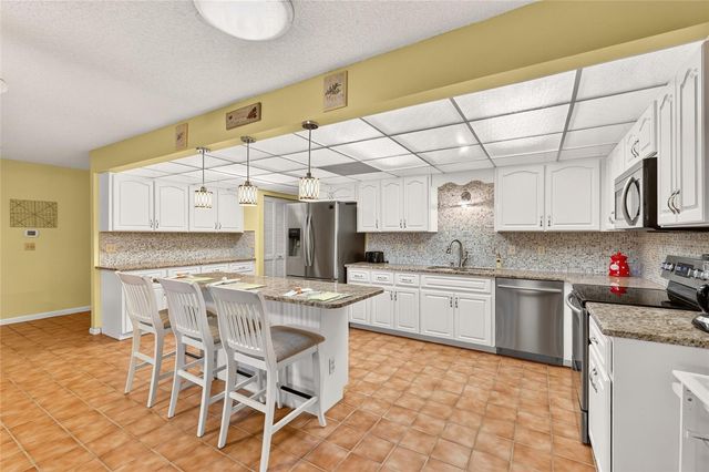 9257 SW 82ND TERRACE H, Ocala, FL 34481