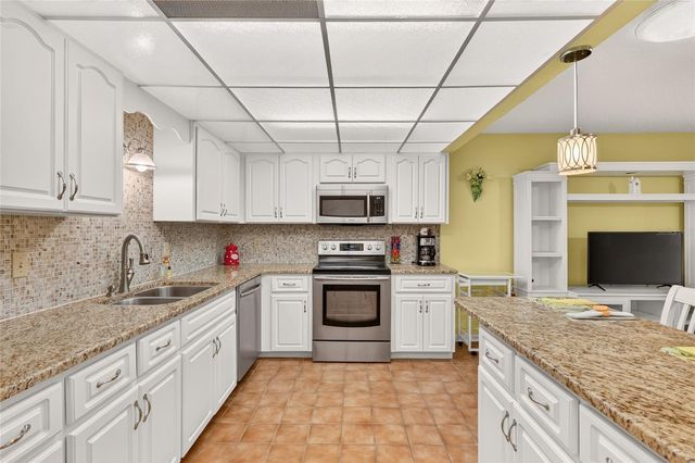 9257 SW 82ND TERRACE H, Ocala, FL 34481