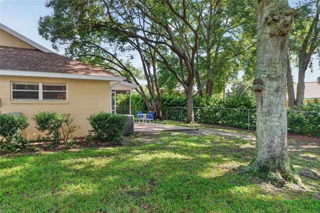 9257 SW 82ND TERRACE H, Ocala, FL 34481