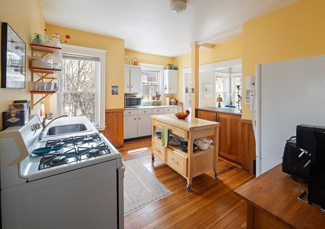 9 Sanborn Ave, Somerville, MA 02143