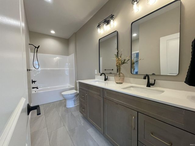 905 Ravenstone Drive, Lafayette, IN 47909