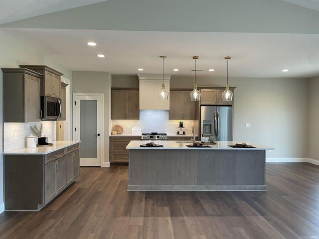 905 Ravenstone Drive, Lafayette, IN 47909