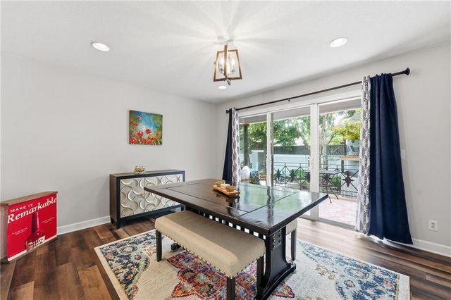 8721 Riggs Lane, Overland Park, KS 66212