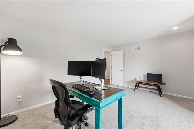 8721 Riggs Lane, Overland Park, KS 66212