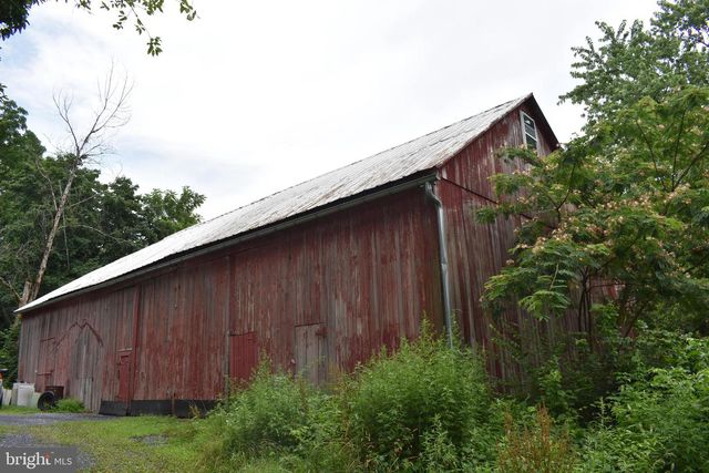 20 HEFFNER RD, Fleetwood, PA 19522