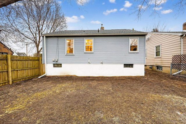 2638 East Lawn Court, Madison, WI 53704