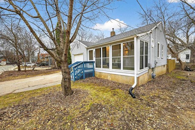 2638 East Lawn Court, Madison, WI 53704