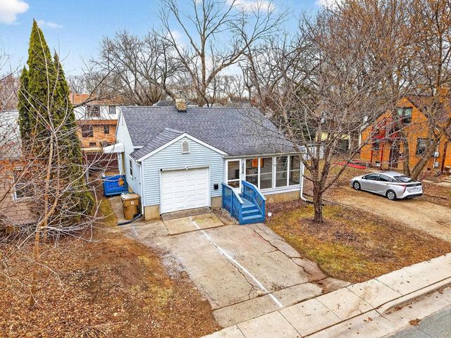 2638 East Lawn Court, Madison, WI 53704