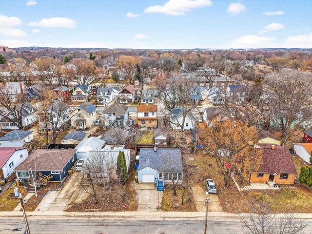 2638 East Lawn Court, Madison, WI 53704