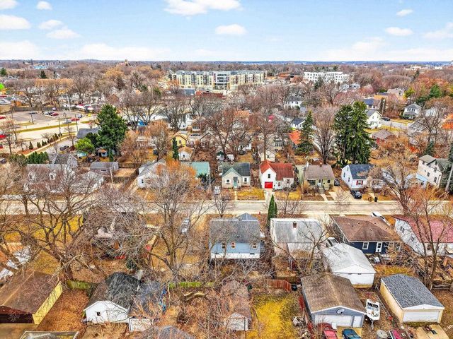 2638 East Lawn Court, Madison, WI 53704