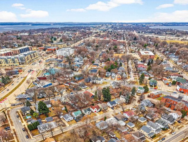 2638 East Lawn Court, Madison, WI 53704