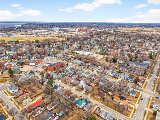 2638 East Lawn Court, Madison, WI 53704