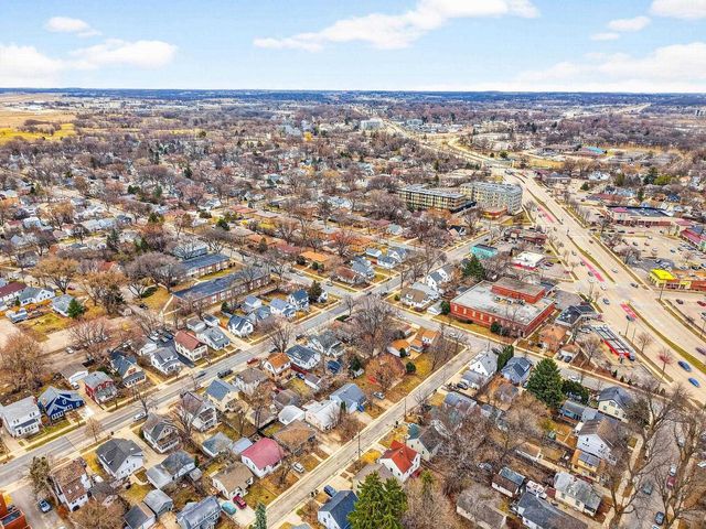 2638 East Lawn Court, Madison, WI 53704