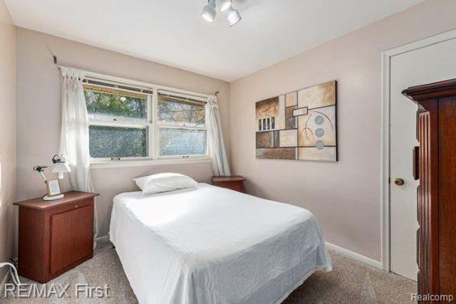1360 Puritan Avenue, Birmingham, MI 48009