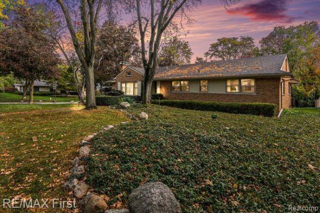 1360 Puritan Avenue, Birmingham, MI 48009