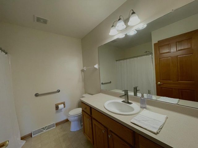2949 Clearwater LANE, Waukesha, WI 53189