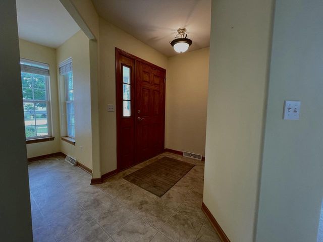 2949 Clearwater LANE, Waukesha, WI 53189